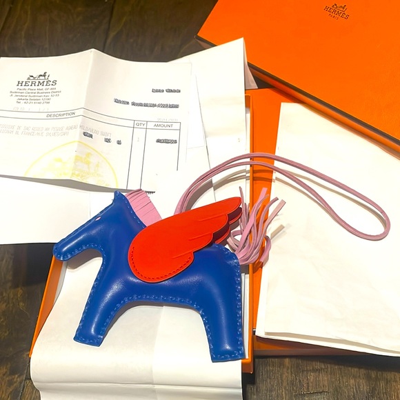 Hermes Accessoire De Sac Rodeo MM Pegase Pegasus Agneau Milo/Veau Swift BLUE New - Picture 1 of 8